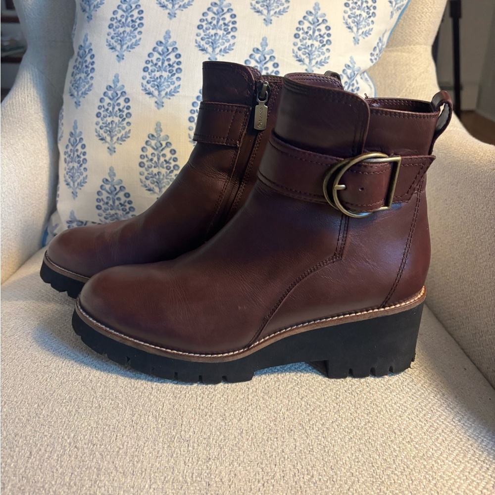 Blondo bootie wine leather 9.5